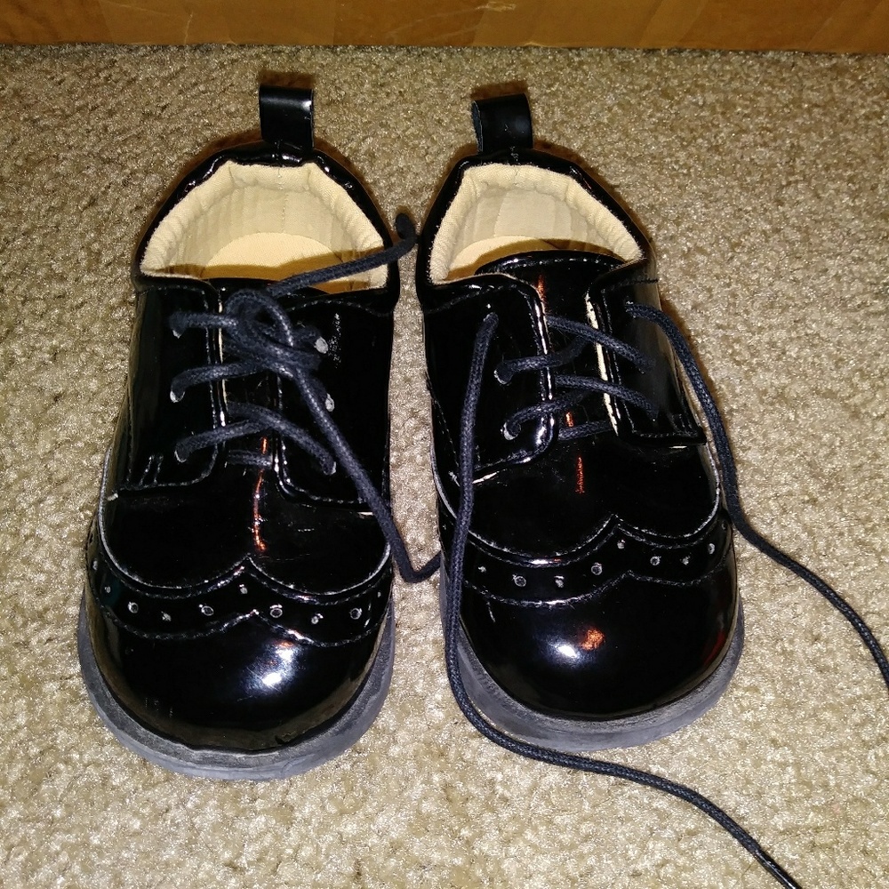 H&M patent leather dress shoes 4-5